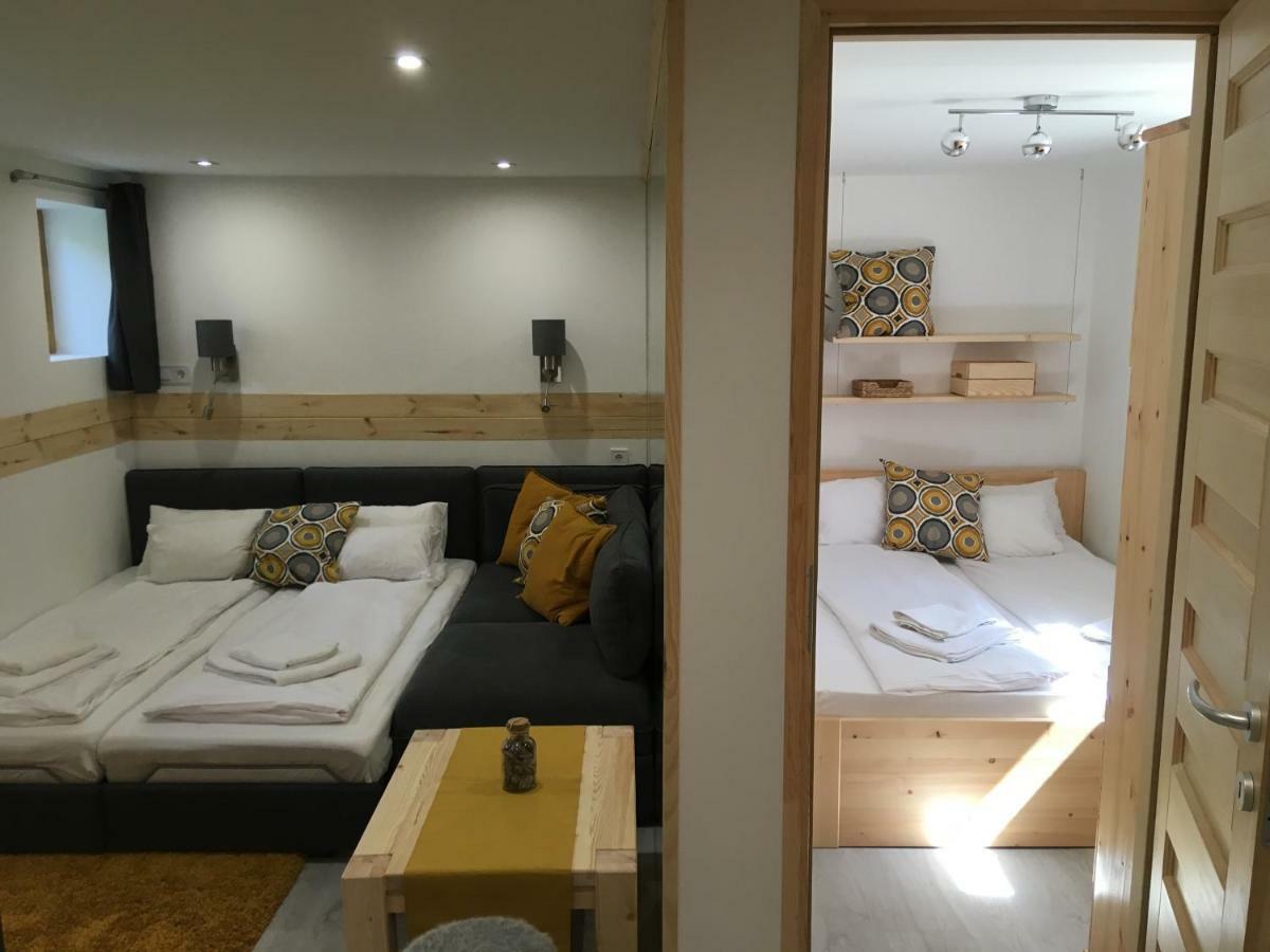 Modern Apartman Deluxe Guest House Alsoors Luaran gambar